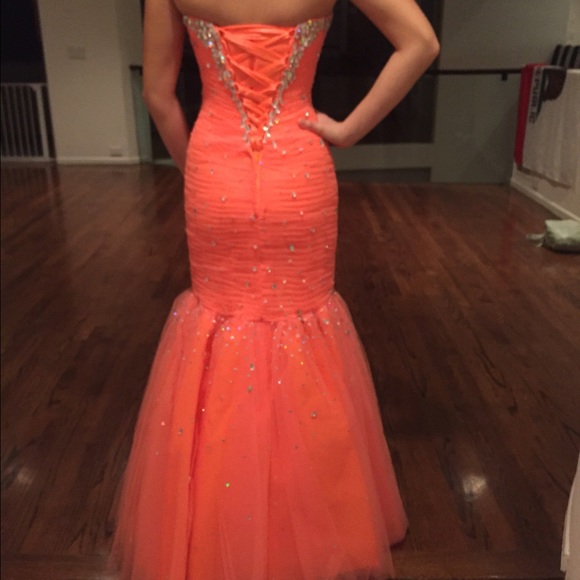 Orange mermaid gown. Prom pageant homecoming - Picture 3 of 4