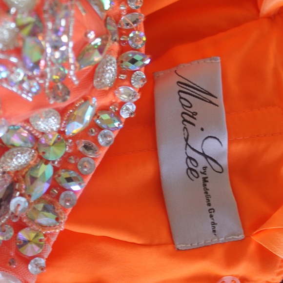 Orange mermaid gown. Prom pageant homecoming - Picture 4 of 4