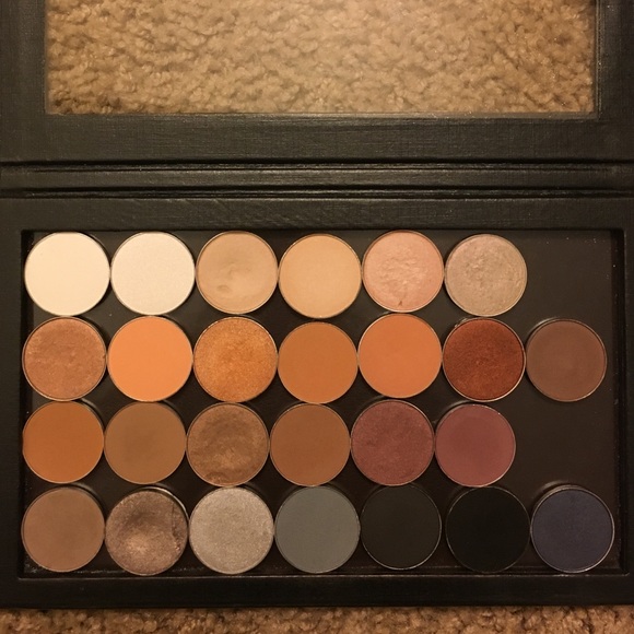 MAC, NYX & Makeup Geek eyeshadows!