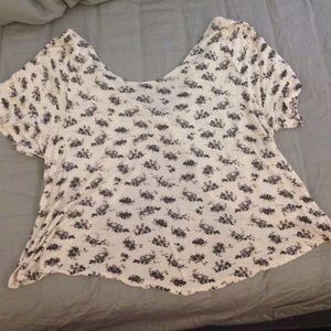 Loose floral backless t shirt