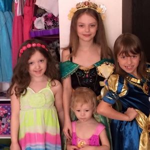 Meet your Posher, Laurie