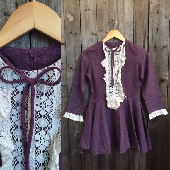 Vintage / Handmade Purple Linen Blouse w Lace!