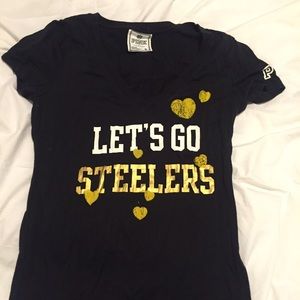 Small PINK Pittsburgh Steelers shirt