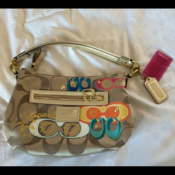 Coach Signature Daisy Pop Cross Body Shoulder Bag