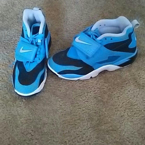 Diamond turf