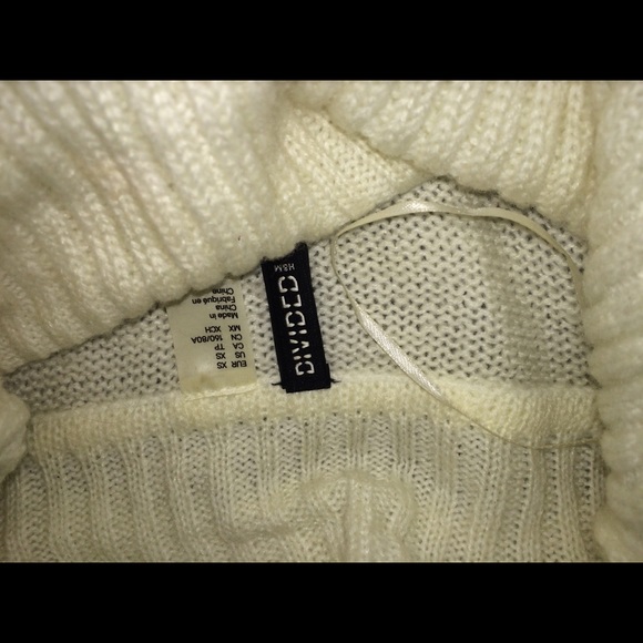 OVER SIZE SWEATER - Picture 3 of 3