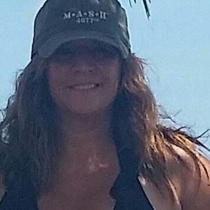 Meet your Posher, Becca