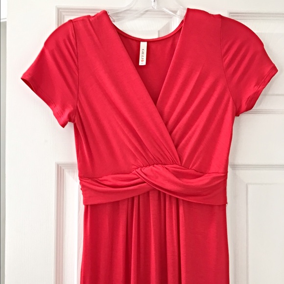 Elegant and stunning red maxi dress! - Picture 3 of 4