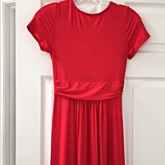 Elegant and stunning red maxi dress! - Picture 4 of 4
