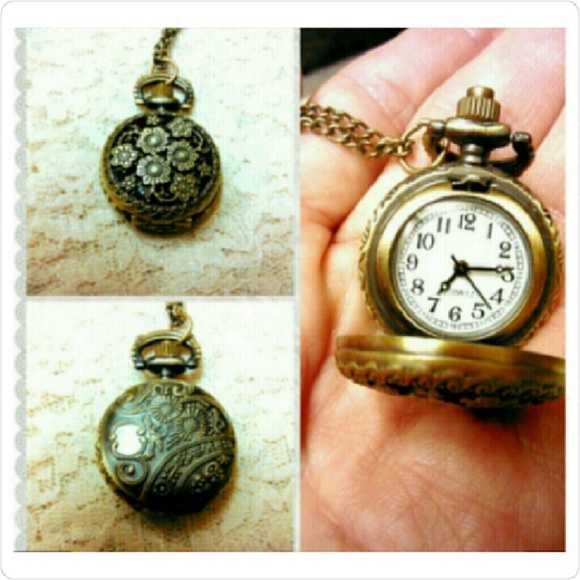 🆕 MINI PIERCED FLOWER WATCH NCKL - Picture 2 of 3