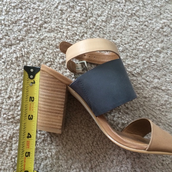 colorblock sandals - Picture 4 of 4
