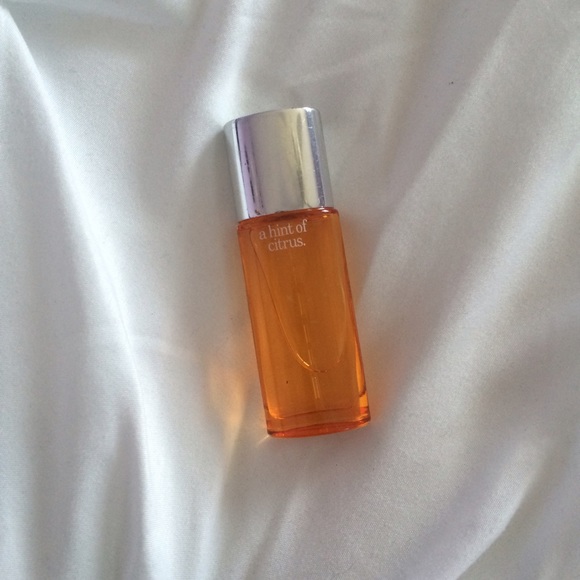 Clinique- A hint of Citrus perfume