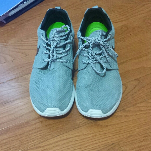 Gray roshes