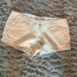 American eagle khaki shorts