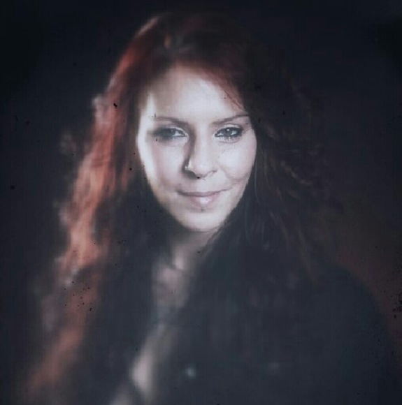 Meet your Posher, Stace - Picture 3 of 4