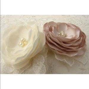 Hair flower clips