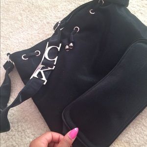 Black shoulder bag