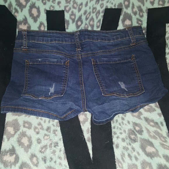 Shorts - Picture 2 of 2