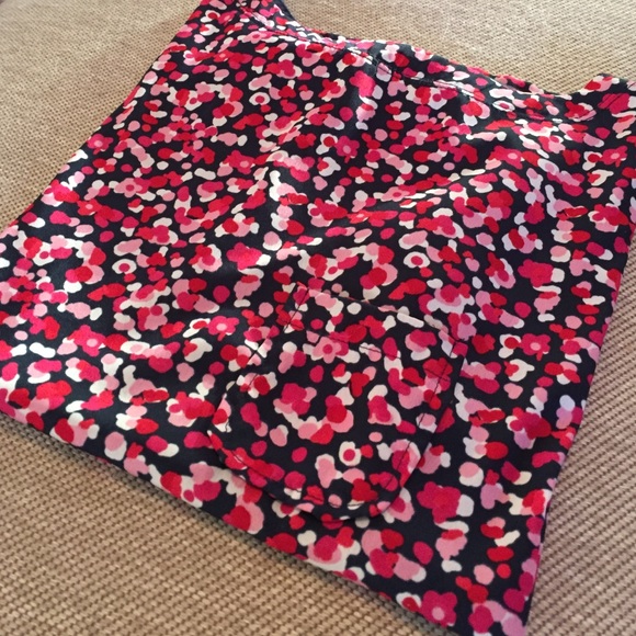 BUNDLED Cute Pocket Tee - Picture 3 of 3