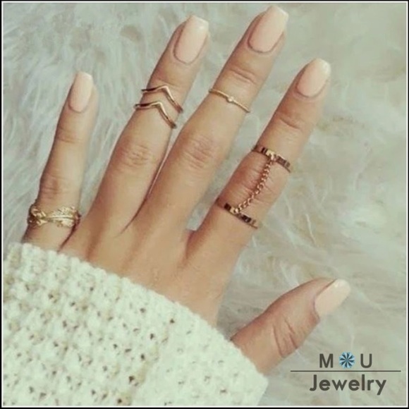 Adorable 5 Piece Ring Set