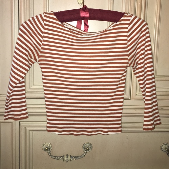 Urban outfitters crop top!!