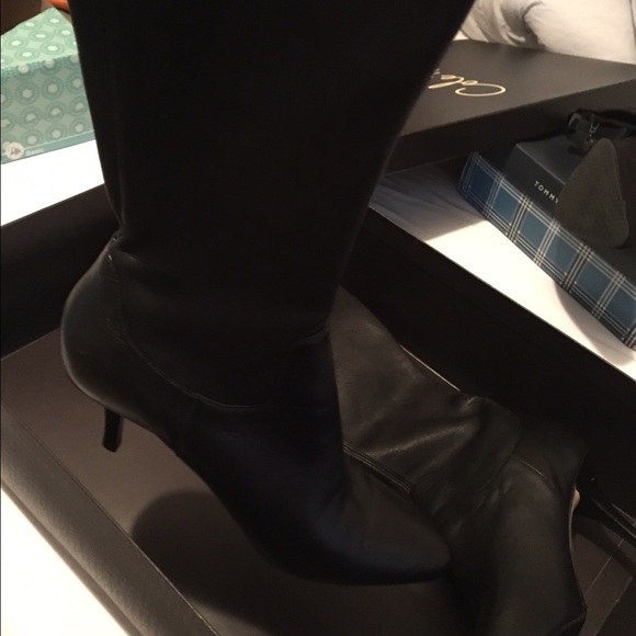 Boots - Picture 3 of 4