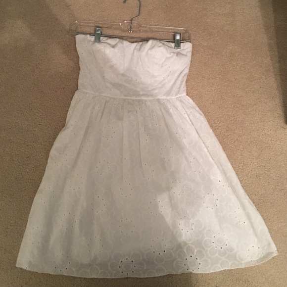 white strapless dress - Picture 1 of 3