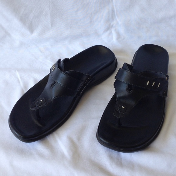 Adjustable leather flips