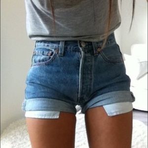 NWOT authentic Levi high waisted shorts