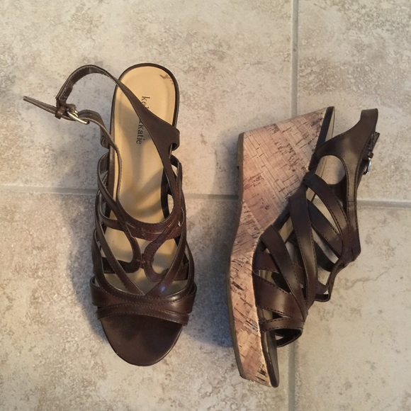 Brown sandals - Picture 2 of 4