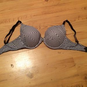 PINK Victoria Secret bra