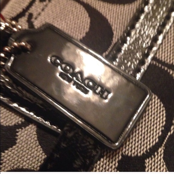 Authentic coach purse - Picture 3 of 3