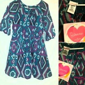 Like mommies dress really cute