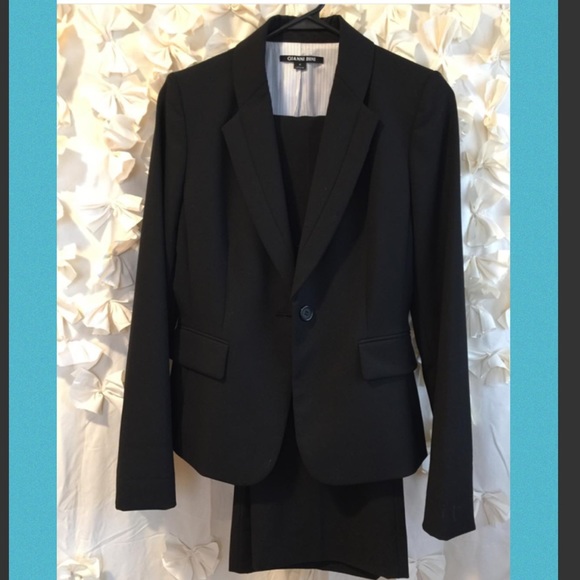 Gianni Bini Suit