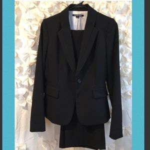 Gianni Bini Suit