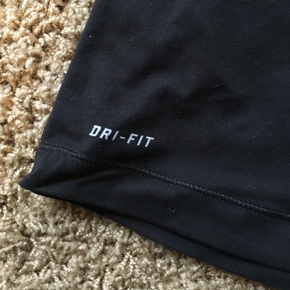 NWOT NIKE black running tank - Picture 2 of 4