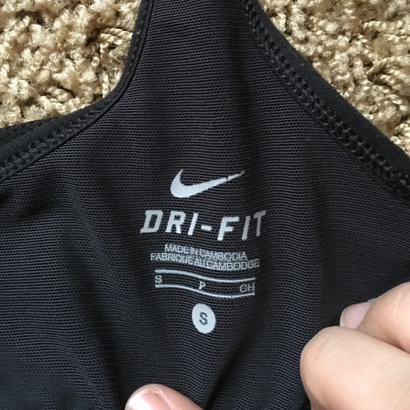 NWOT NIKE black running tank - Picture 3 of 4