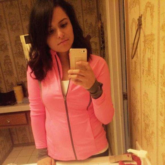 Meet your Posher, Sabrina - Picture 1 of 1