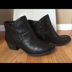 Jessica Simpson black booties size 7