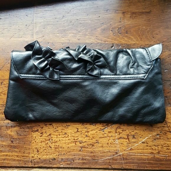 Small Clutch - Picture 2 of 3