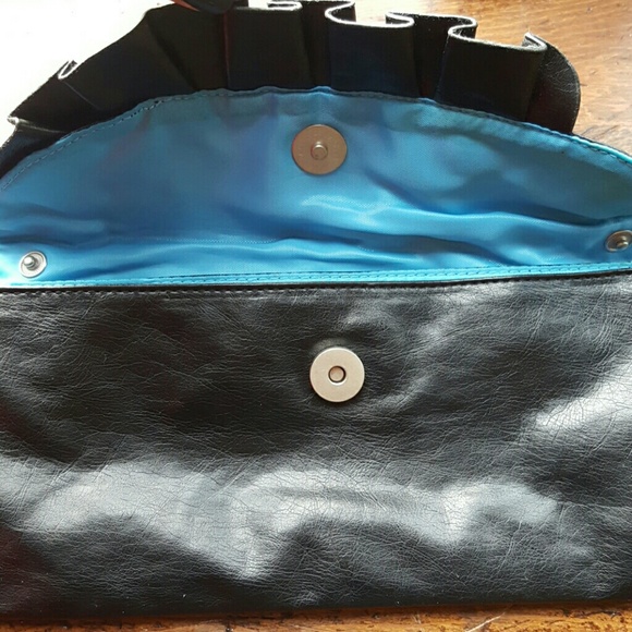 Small Clutch - Picture 3 of 3