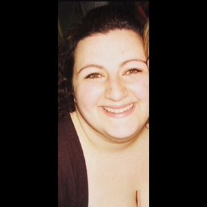 Meet your Posher, Maura