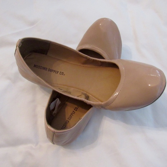 Nude Ballet Flats