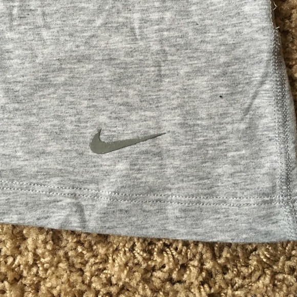 NIKE grey dri fit tank - Picture 3 of 3