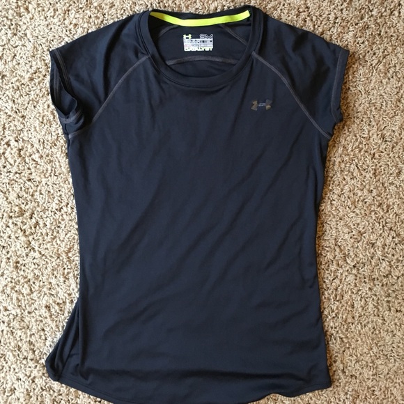 UNDER ARMOUR black running tee - Picture 1 of 3