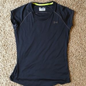 UNDER ARMOUR black running tee