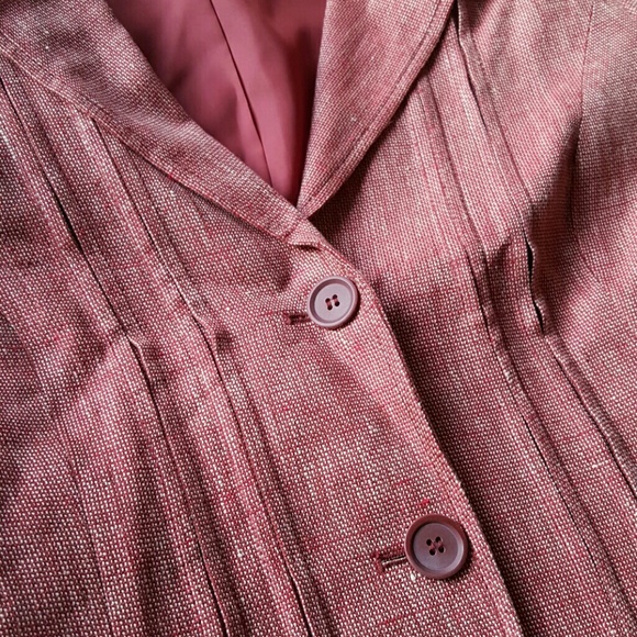 Blazer - Picture 4 of 4