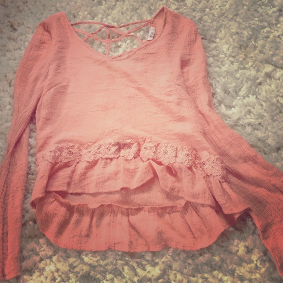 Peach long sleeve shirt(open back)
