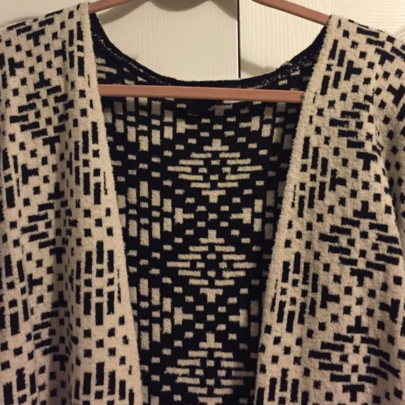 Patterned sweater cardigan - Picture 2 of 3