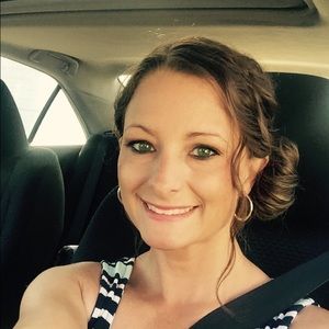 Meet your Posher, Joleen